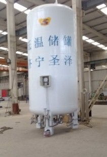 濟寧圣澤低溫設備制造公司 液氧、二碳及LNG儲罐專業供應商的低溫倉儲解決方案